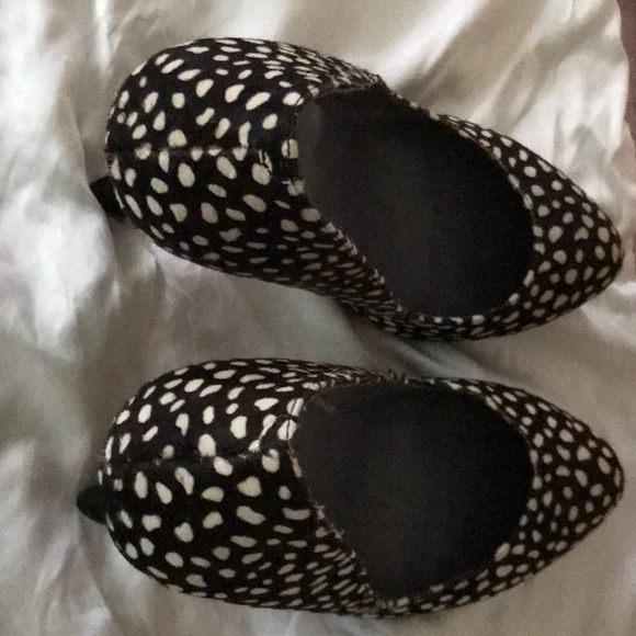 Worn once. Excellent condition. Pet free Home. - Picture 4 of 8